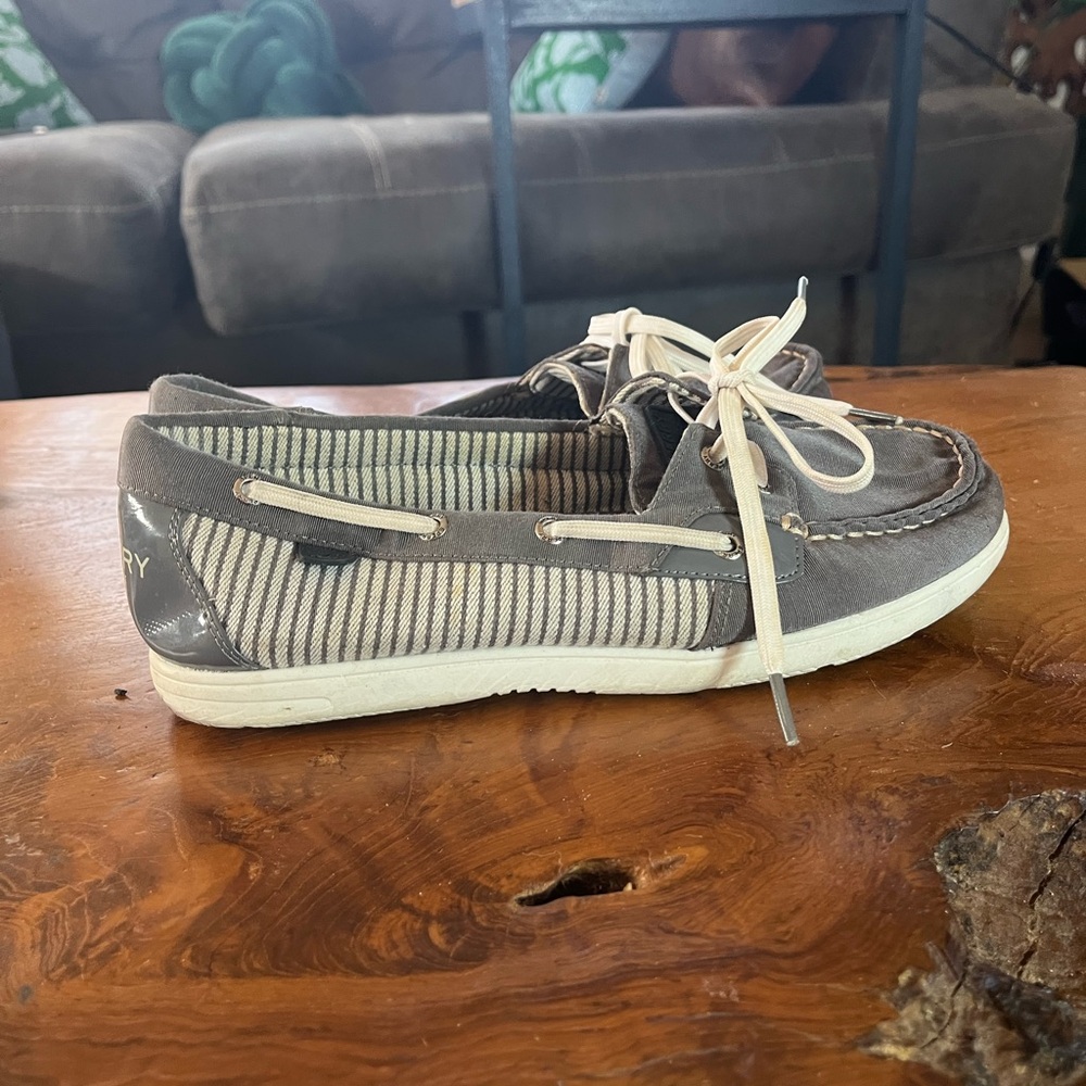 Sperry Songfish Boat Shoes Women’s Size 8 Gray & White Striped Coastal Grandma